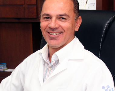 Dr. Régis Fernandes Oliveira